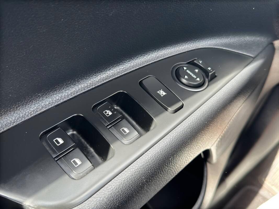 Kia Stonic 1.0 t-gdi mhev Style 100cv CON TELECAM E CARPLAY