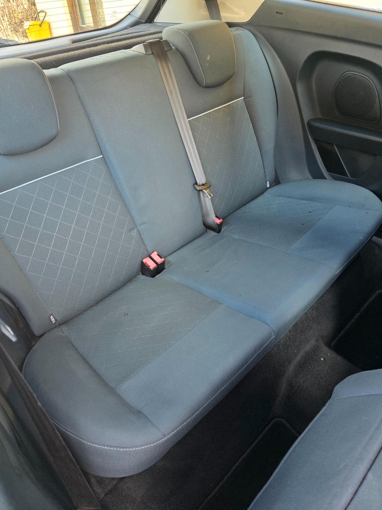 Ford Fiesta 1.4 TDCi 70CV 3 porte Titanium