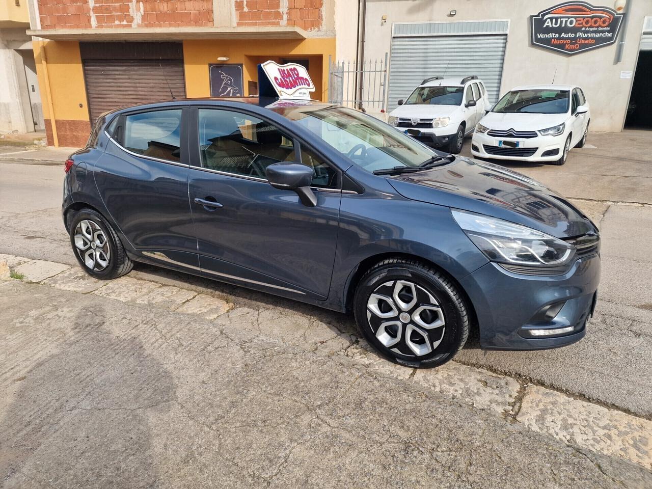 Renault Clio dCi 8V 75 CV 5 porte Duel