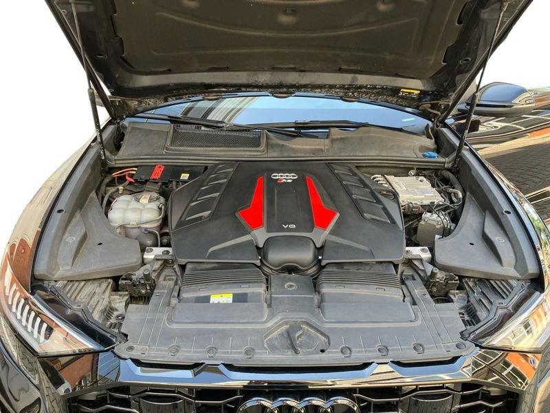 Audi Q8 RS TFSI V8 quattro tiptronic