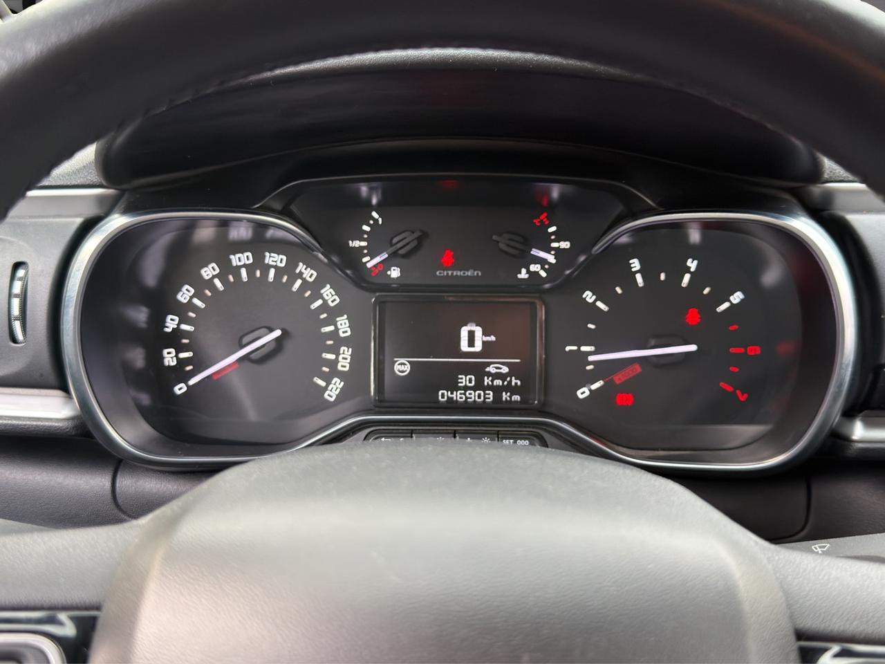 Citroen C3 1.2 Shine 83cv - Unipro - Promo Finanziamento - Neopatatentati - Tagliandi certificati - Cerchi in lega - Schermo - Clima Automatico