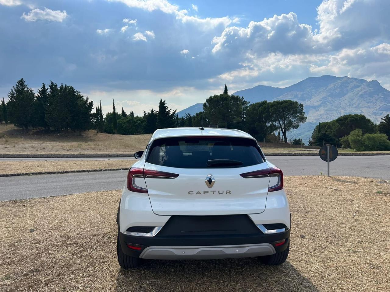 Renault Captur Full Hybrid Intens 1.6 145