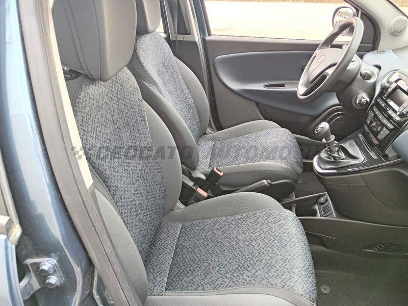 Lancia Ypsilon Ypsilon 1.0 firefly hybrid Oro s&s 70cv