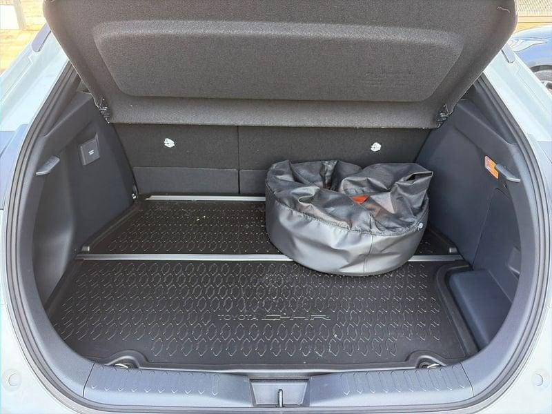 Toyota C-HR 2.0 PHEV Trend FWD E-CVT