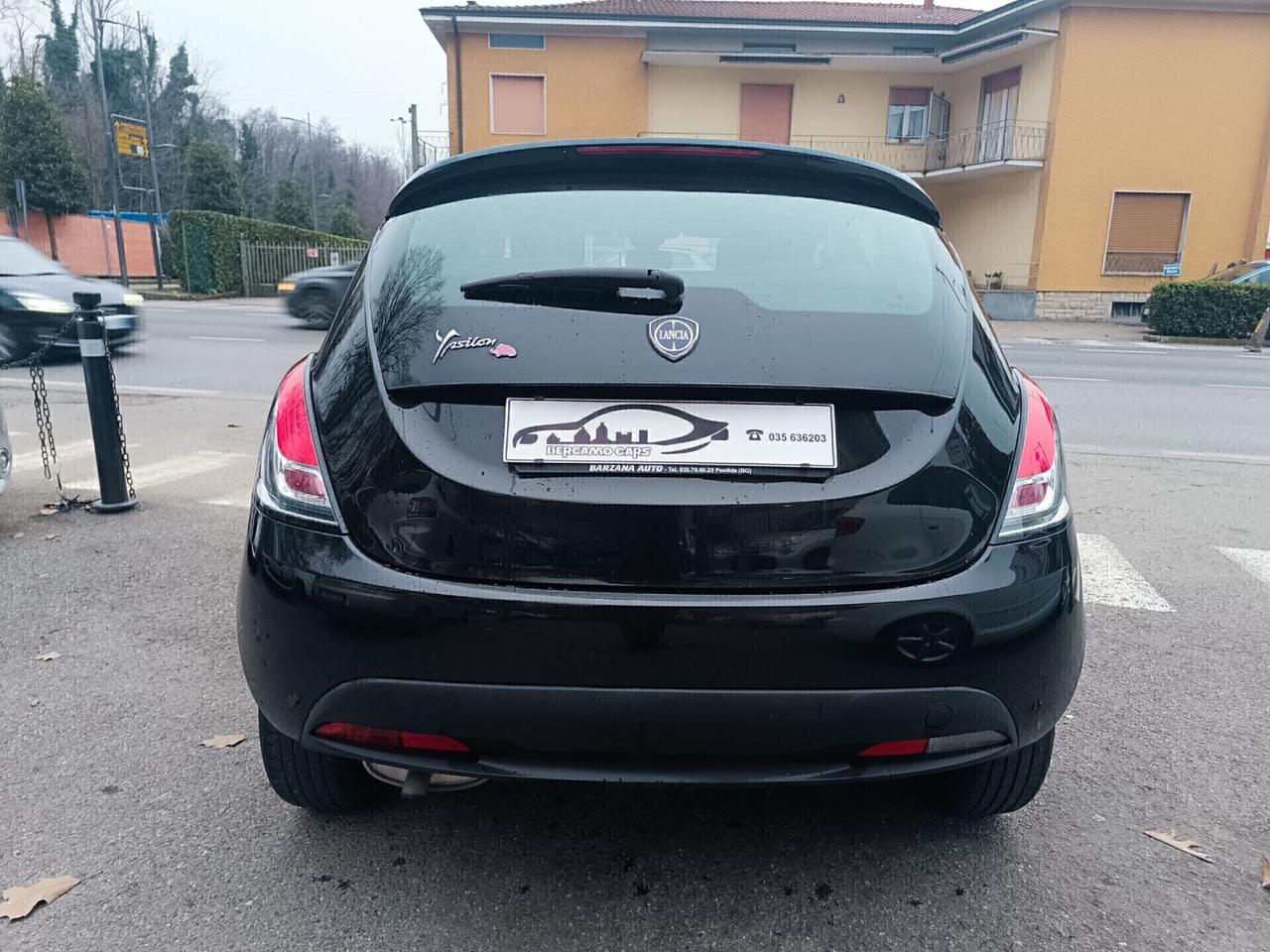 Lancia Ypsilon 1.3 MJT 95 Platinum TETTO APRIBILE