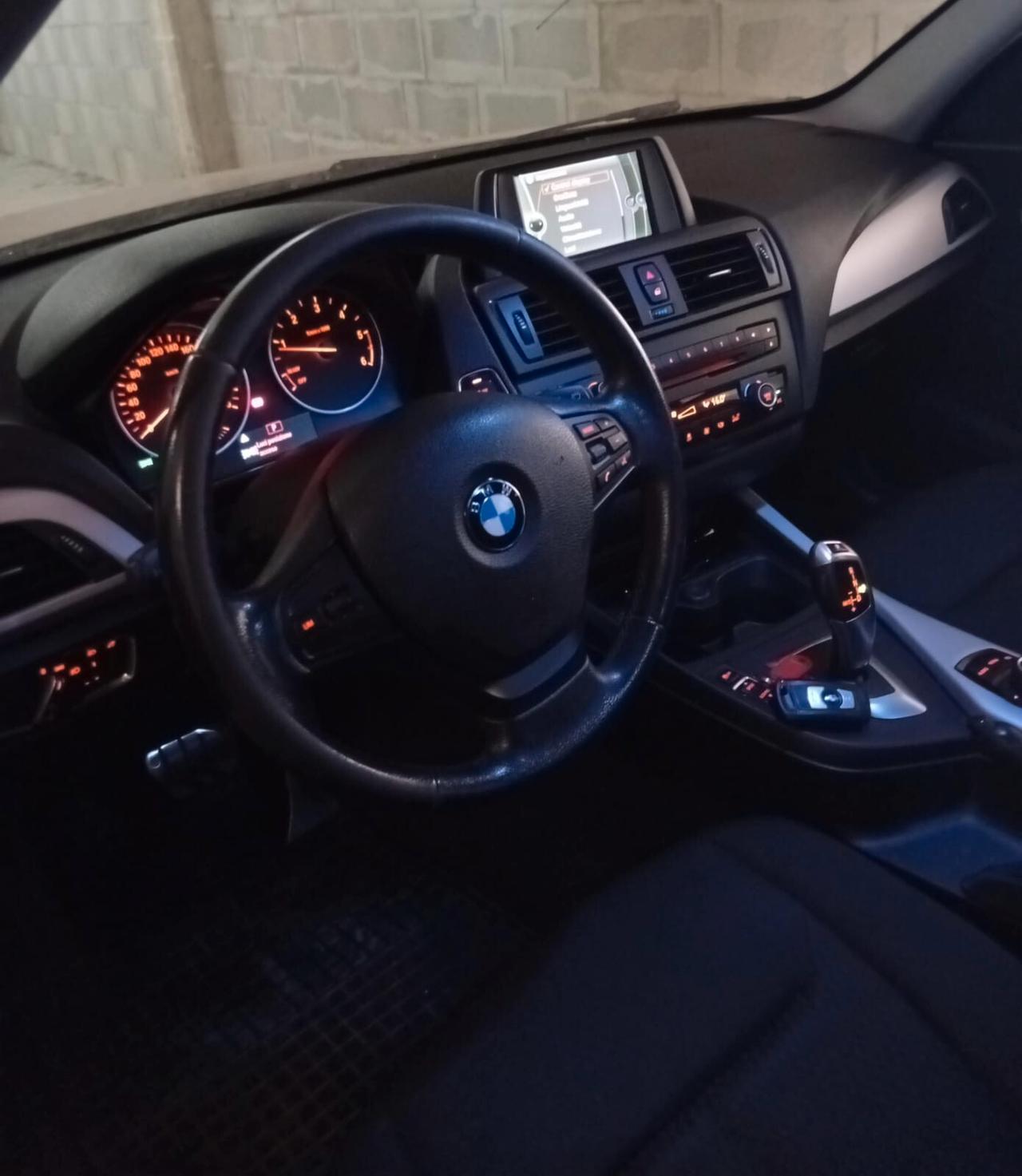 Bmw 118 118d 5 porte Unique