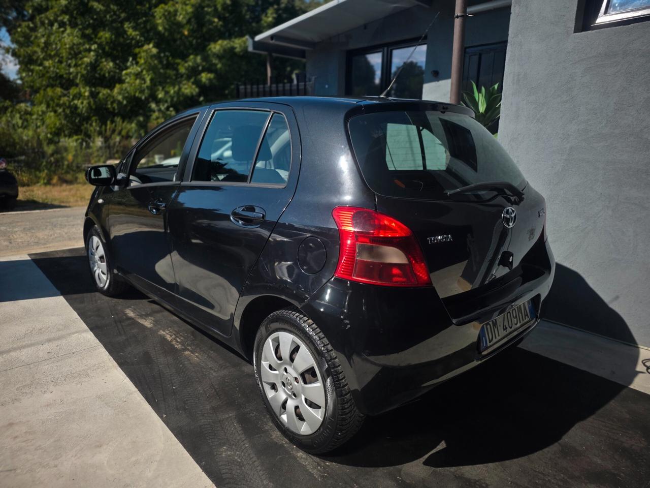 Toyota Yaris 1.0 5 porte Now