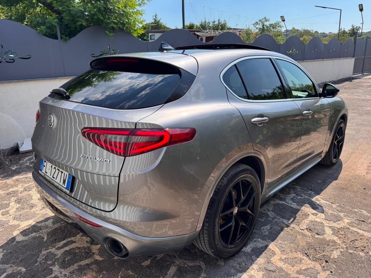 alfa romeo stelvio 2.0 turbo benzina 280cv aceto permuta