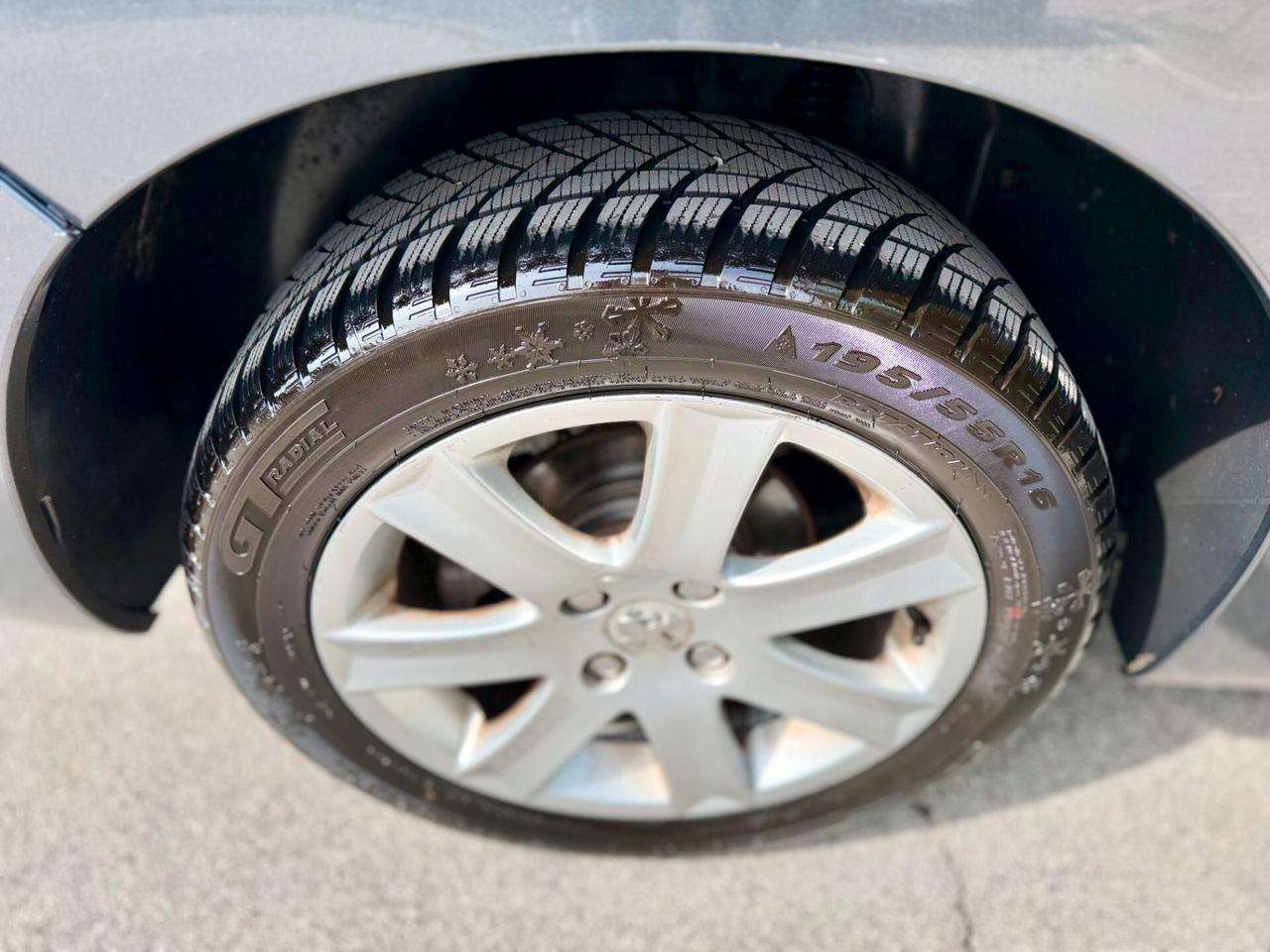 Peugeot 207 1.4 VTi 95CV SW ONE Line