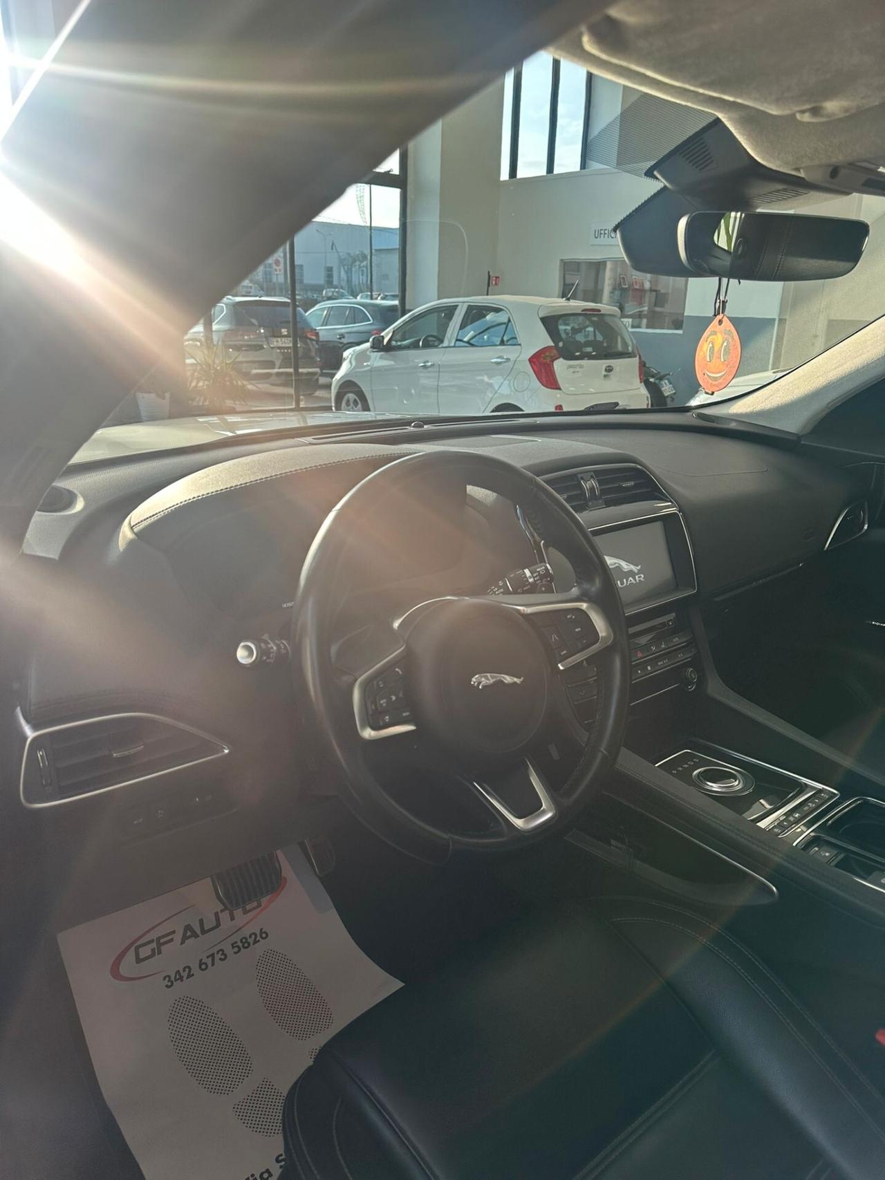 Jaguar F-Pace 2.0 D 240 CV AWD aut. Portfolio