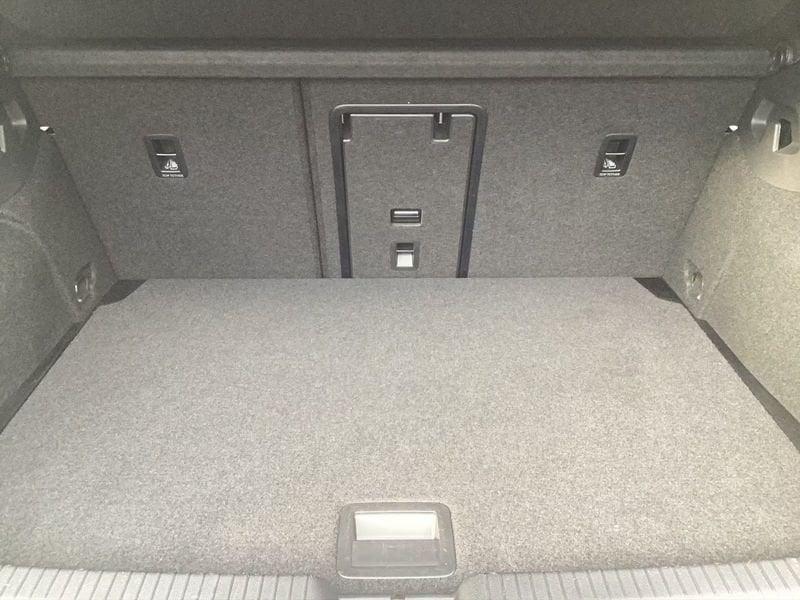 Volkswagen Golf 2.0 TDI MOVE Navi ACC Cockpit App Connect