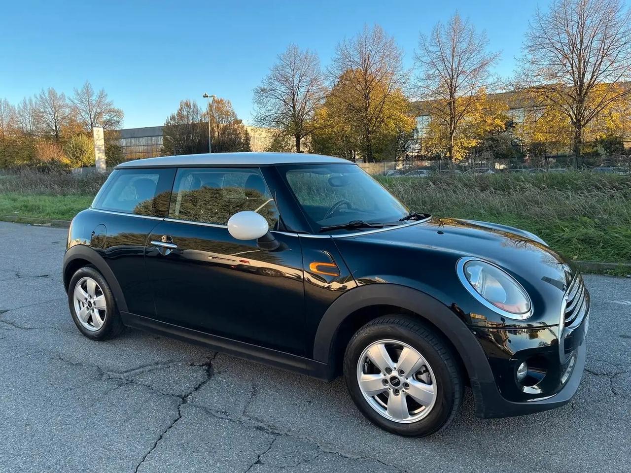 Mini Cooper D 1.5 3p auto