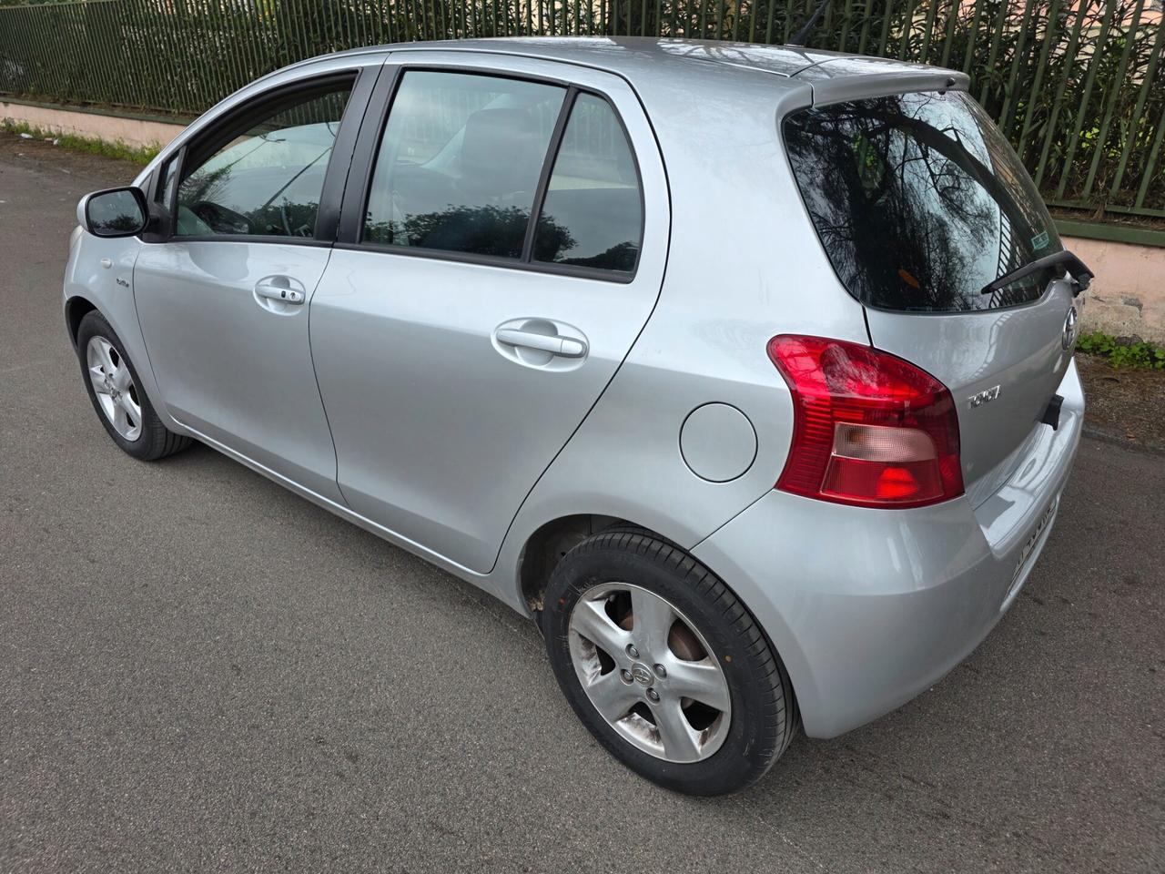 Toyota Yaris 1.4 D-4D 5 porte Sol