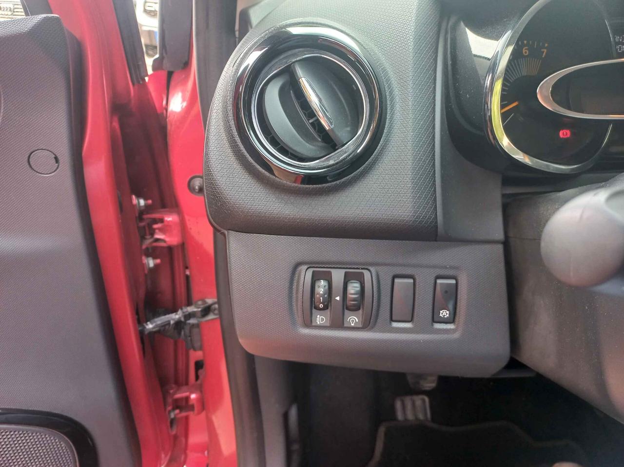 Renault Clio 1.2 16V 5 porte Dynamique