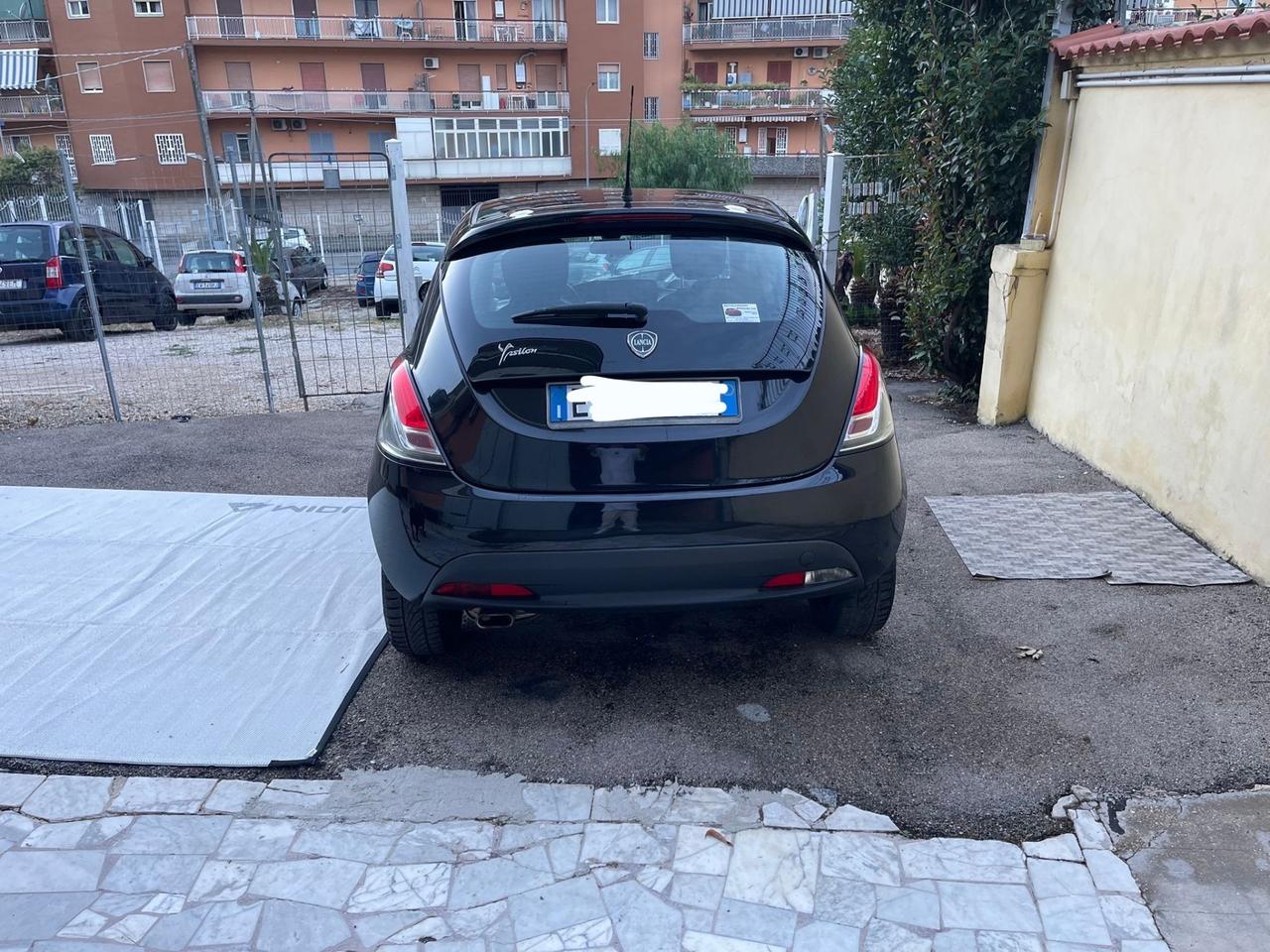 Lancia Ypsilon 1.2 69 CV 5 porte -12 MESI GARANZIA