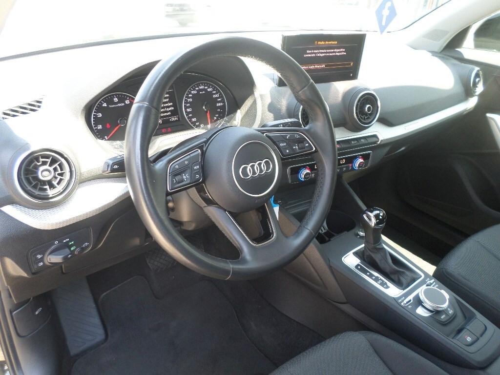 Audi Q2 35 TFSI S tronic Business