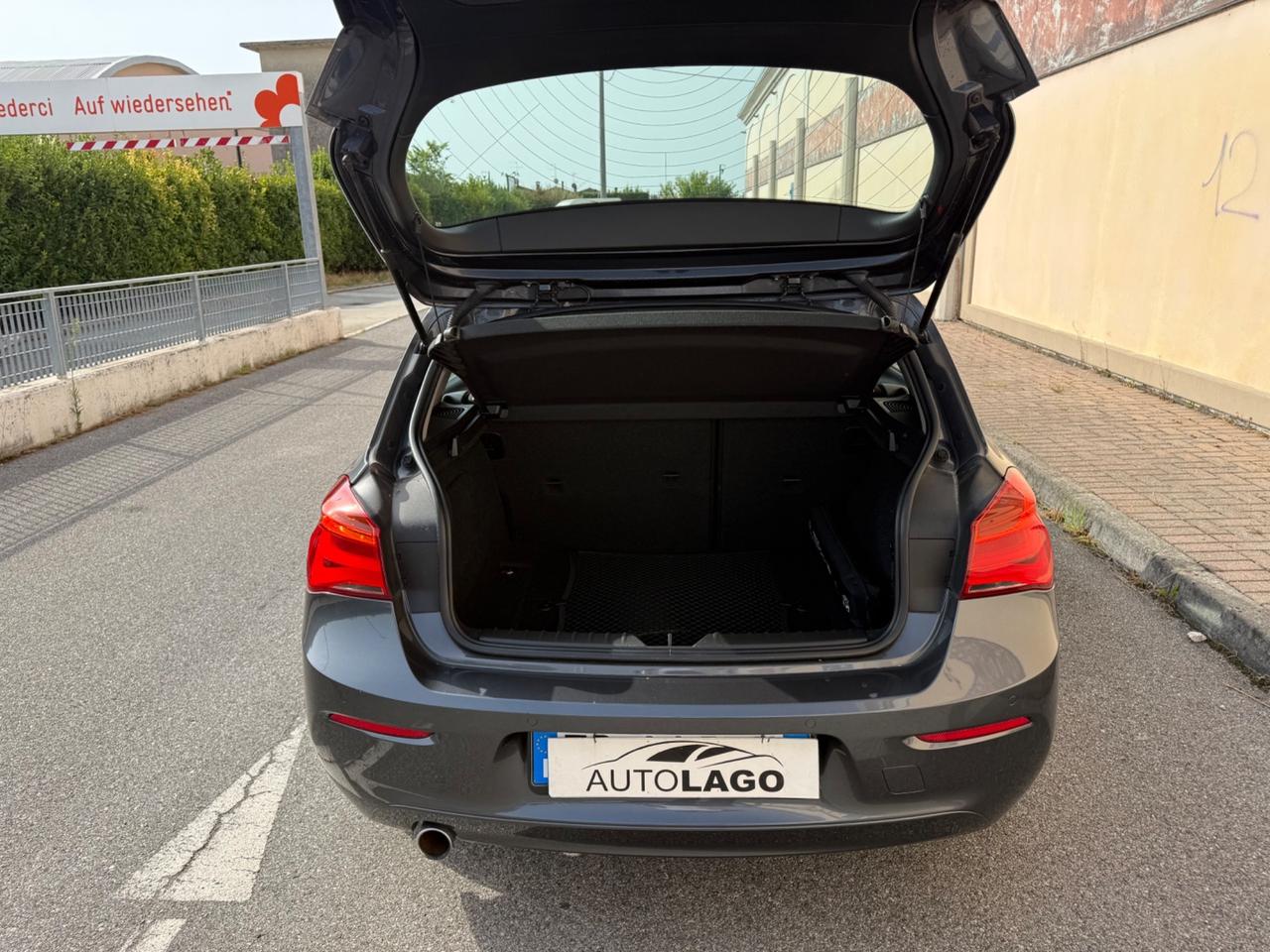Bmw 118d 5p. Business Automatica