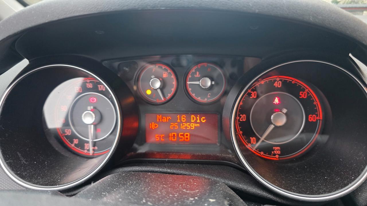 Fiat Punto 1.3 MJT II 75 CV 3 porte Street