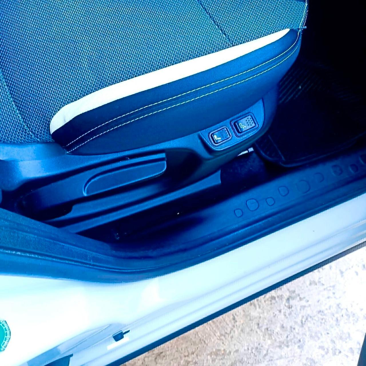 Fiat 500L 1.6 Multijet 120 CV Trekking - NAVIGATORE + TAGLIANDATA CON CINGHIA DI STRIBUZIONE IN OMAGGIO - 2016