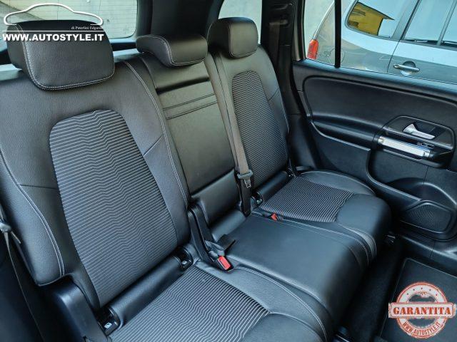 MERCEDES-BENZ GLB 200 d Automatic Sport