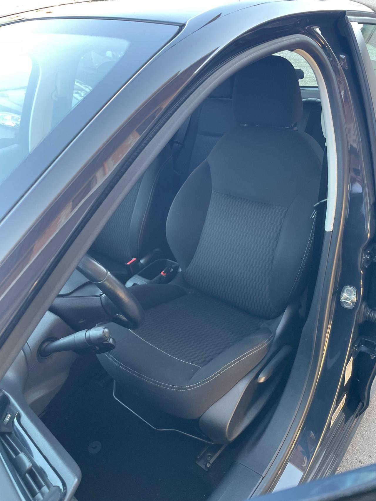 Peugeot 208 BlueHDi 75 5 porte Allure adatta neopatentati