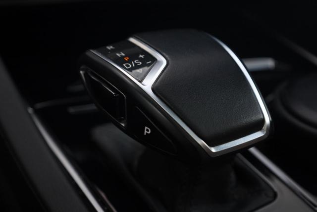 VOLKSWAGEN Touareg 3.0 V6 TDI SCR