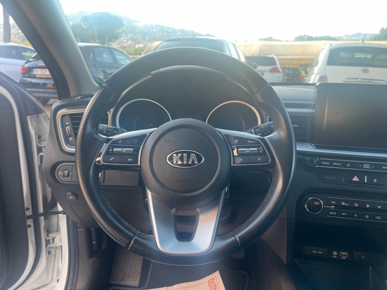 Kia Ceed 1.4 MPi GPL SW Business Class NEO PATENTATI