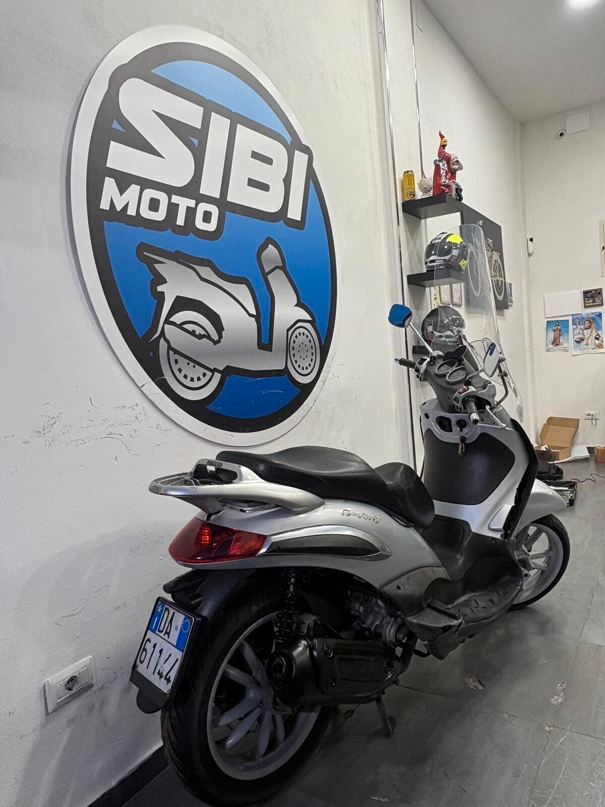 PIAGGIO BEVERLY 250