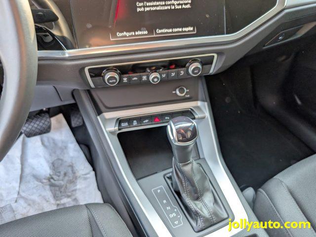 AUDI Q3 45 TFSI e S tronic Business Plug in Hybrid