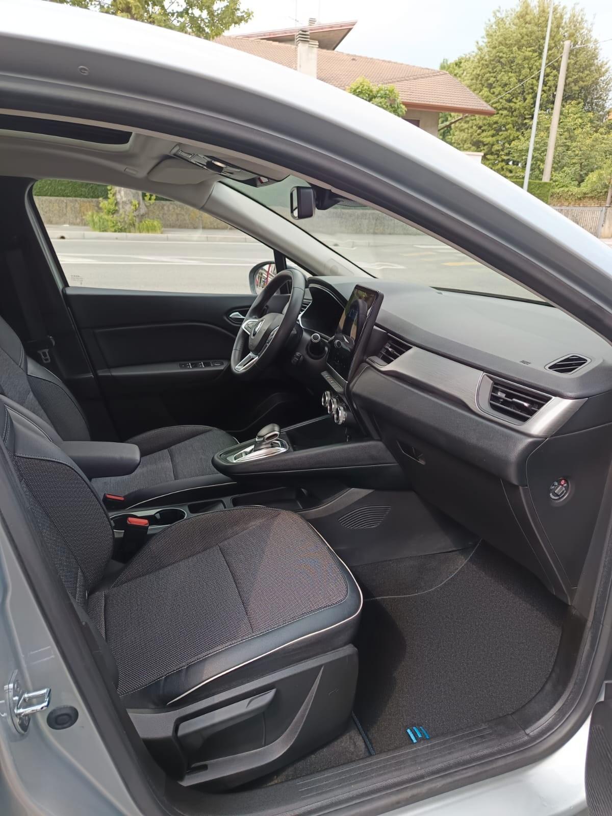 Renault Captur Plug-in Hybrid E-Tech 160 CV Intens