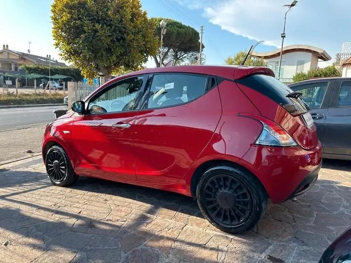 LANCIA YPSILON NEOPATENTI - PROMO
