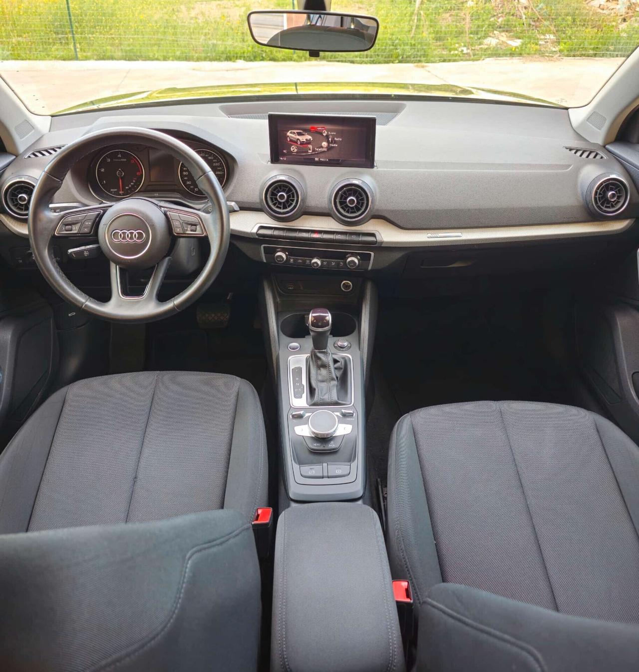 Audi Q2 30 TDI S tronic Business Advanced