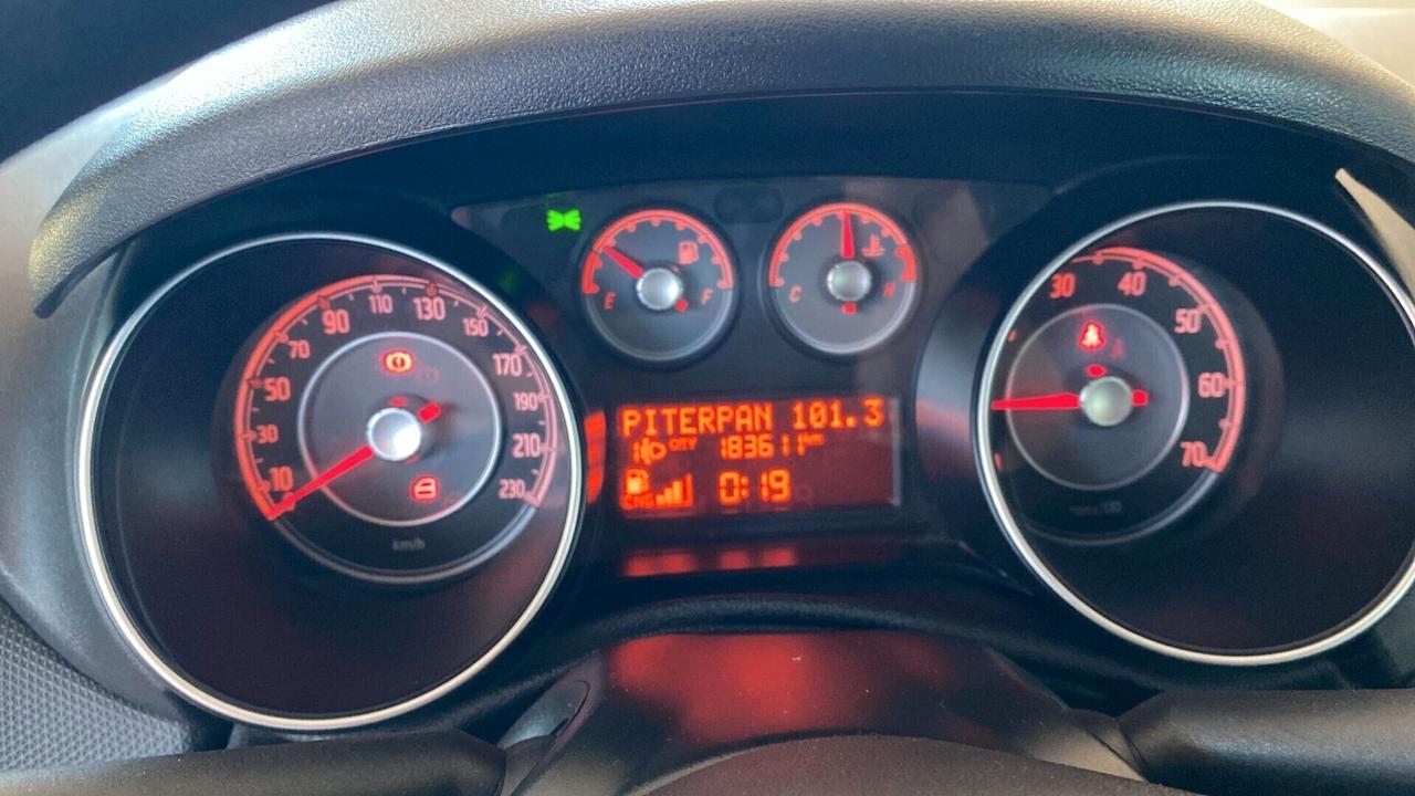 Fiat Punto 1.4 8V 5 porte Natural Power Street