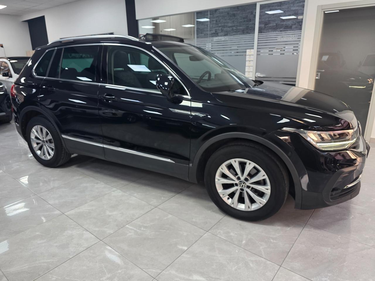 Volkswagen Tiguan 2.0 TDI 150 CV SCR DSG Elegance