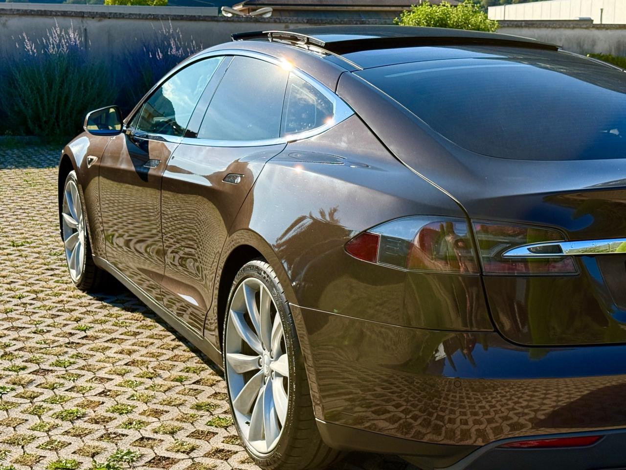Tesla Model S 85 ,,RICARICA GRATIS A VITA”