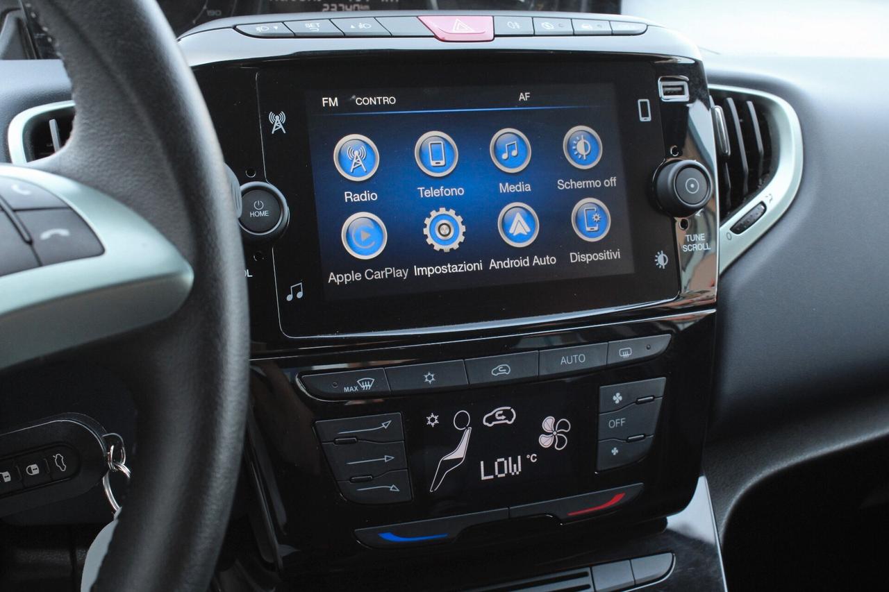 Lancia Ypsilon 1.0 FireFly 5 porte S&S Hybrid Platino-OK NEOPATENTATI