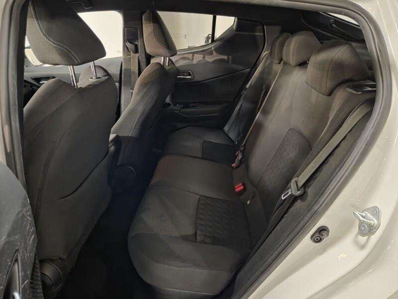 Toyota C-HR (2016-2023) 2.0 Hybrid E-CVT Trend