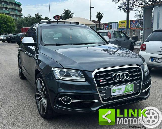 AUDI Q5 3.0 V6 quattro tiptronic business