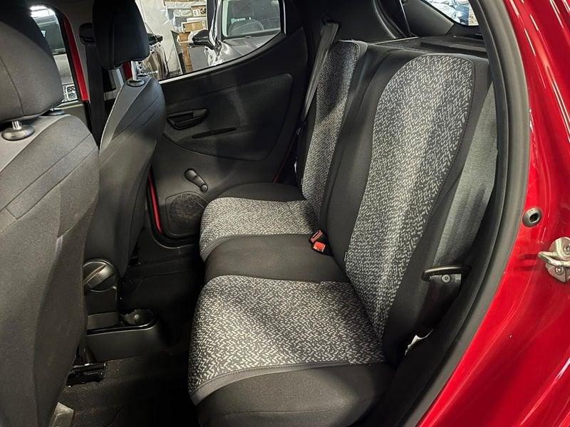 Lancia Ypsilon Ypsilon 1.0 FireFly 5 porte S&S Hybrid Ecochic Silver