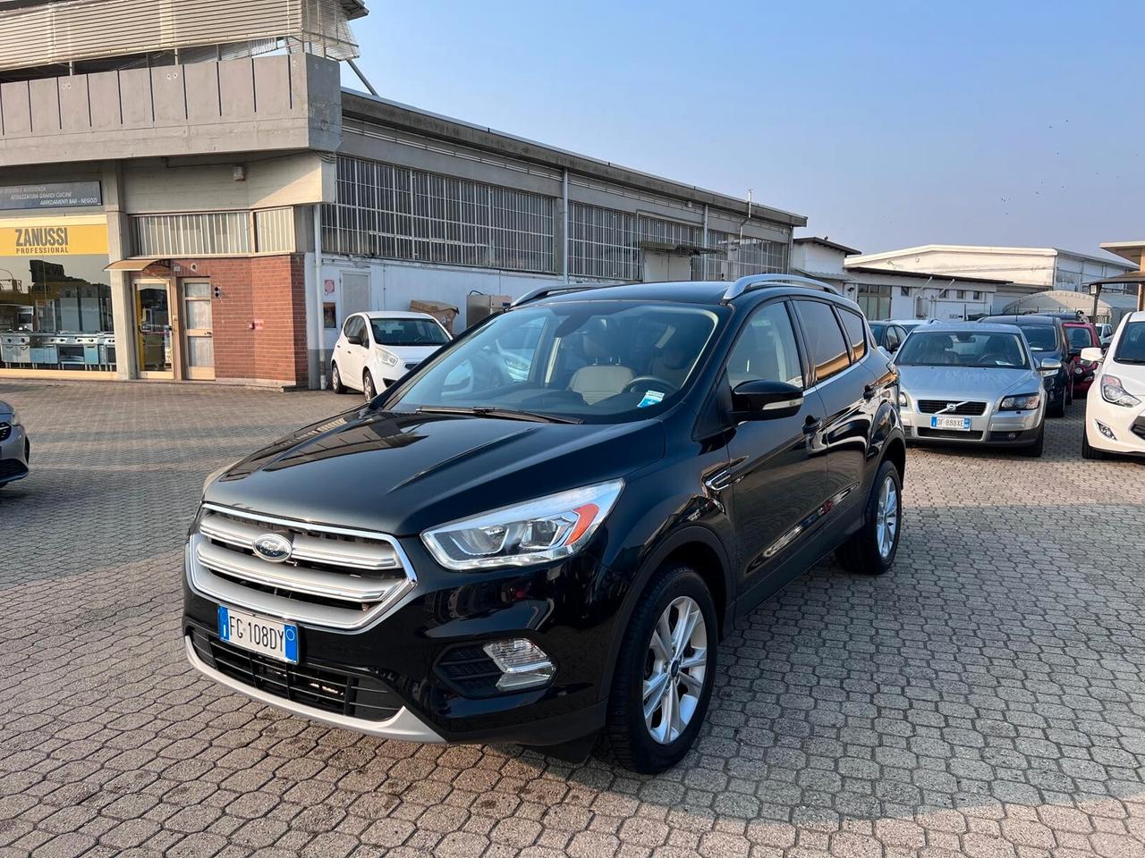 Ford Kuga 1.5 TDCI 120 CV S&S 2WD ST-Line Business