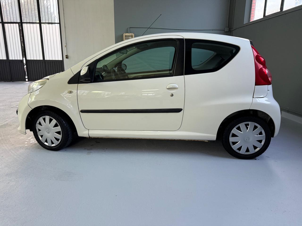 Peugeot 107 1.0 68CV 3p. Desir