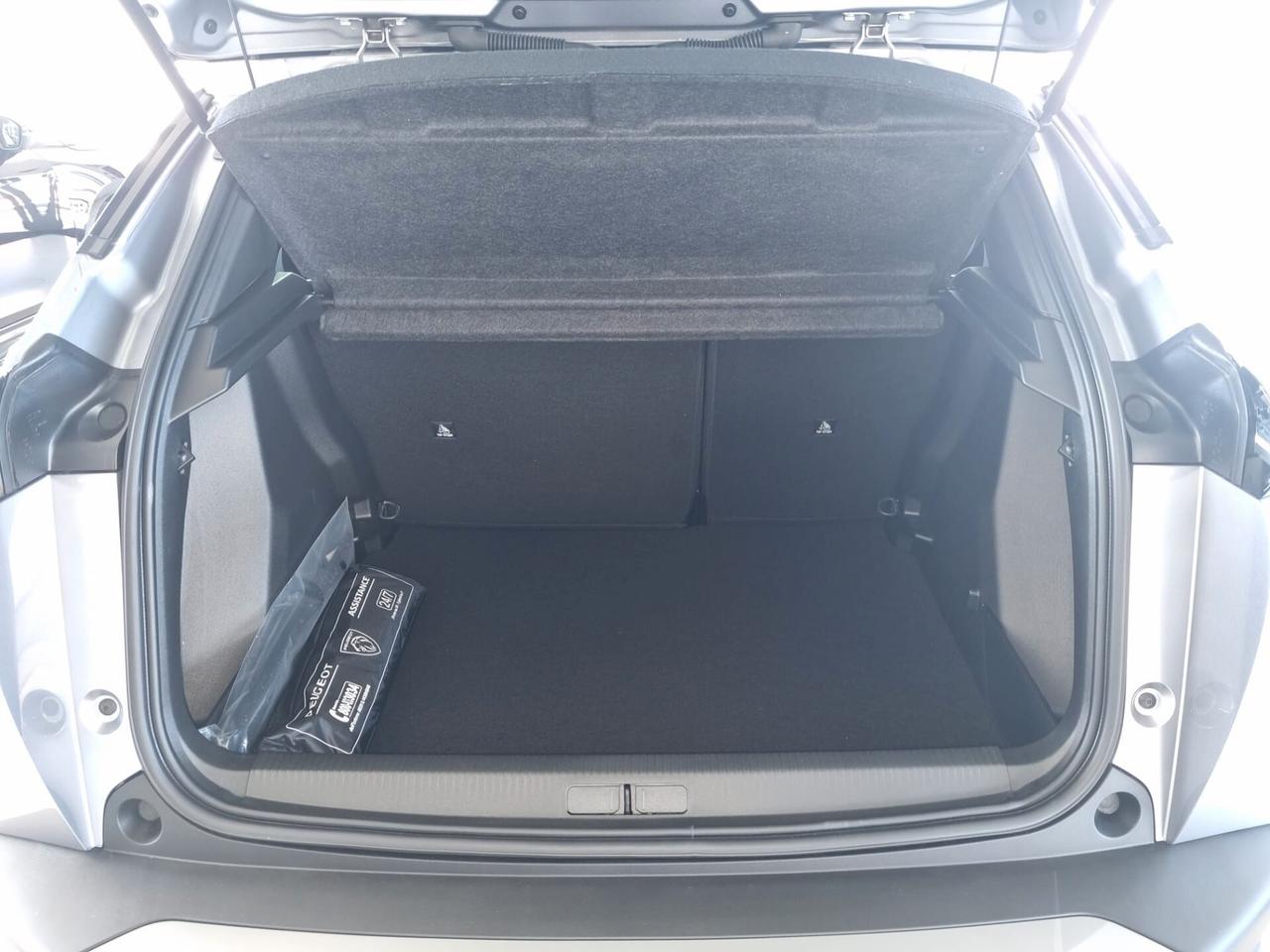 Peugeot 2008 12 PT STYLE