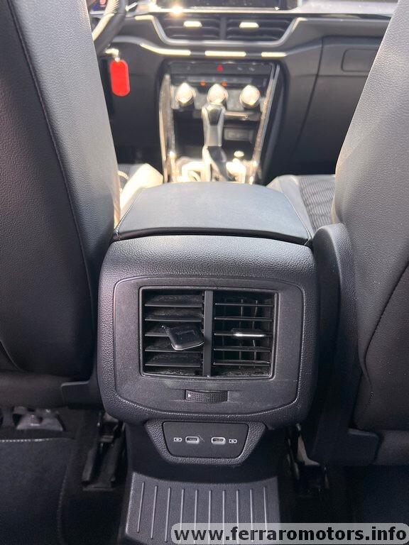 Volkswagen T-Roc 2.0 TDI SCR 150 CV DSG 4MOTION R-Line