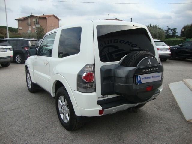 Mitsubishi Pajero 3.2 DI-D 16V aut. 3p. Invite DPF