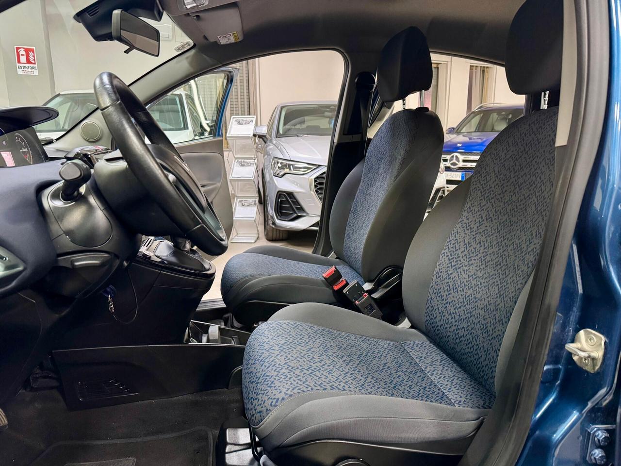 Lancia Ypsilon 1.0 FireFly S&S Hybrid 2023