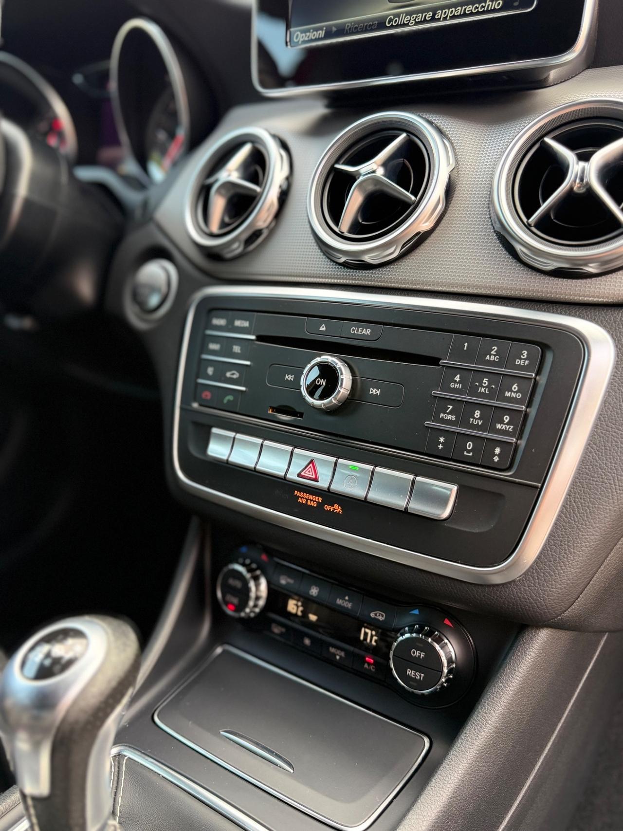 Mercedes-benz GLA 200 d Automatic Premium
