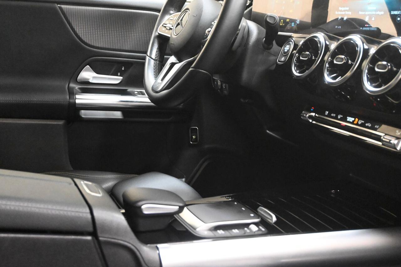 MERCEDES Classe B (W247) B 180 Automatic Sport