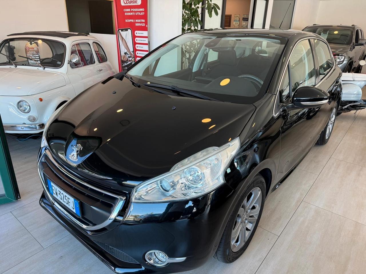 Peugeot 208 1.4 HDi 68 CV 5 porte Allure
