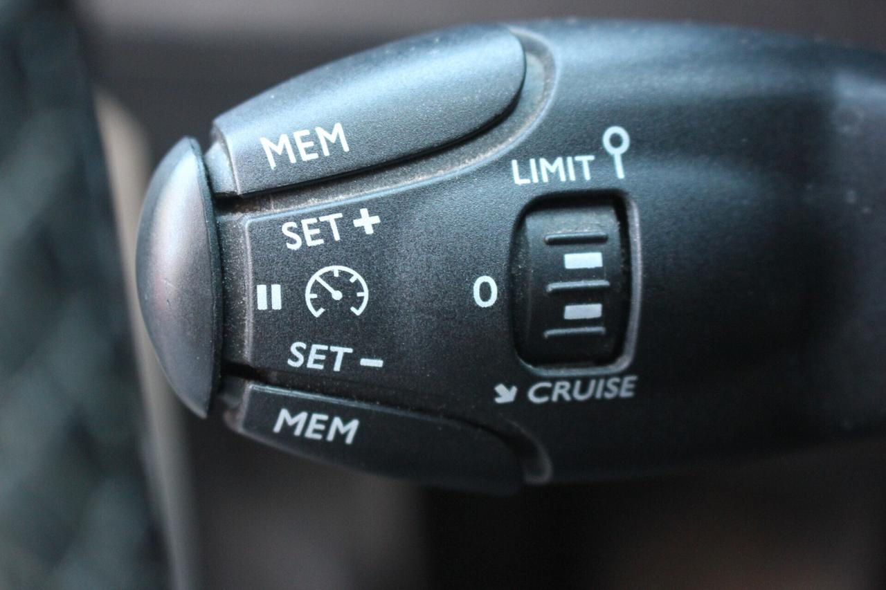 Peugeot 3008 *PREZZO VERO* 1.5 hdi 130 CV CATENA MAGGIORATA DA 8 MM E DISTRIBUZIONE FATTI IN PEUGEOT CARTIFICATE