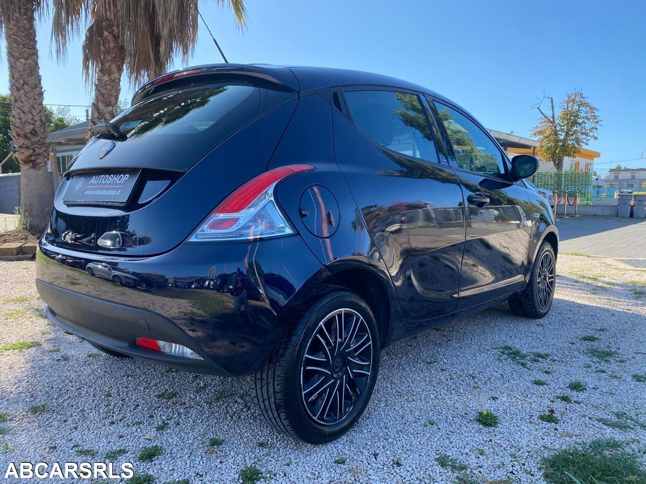 LANCIA - Ypsilon - 1.2 69 CV 5p. GPL Ecochic Ele.B